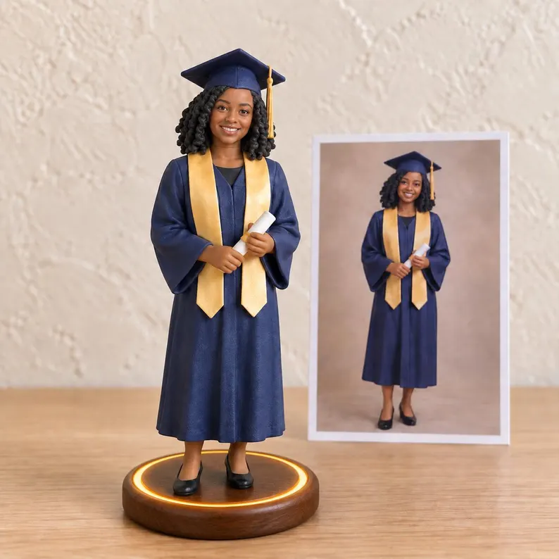 Realistic resin figurines customized from photos, personalized as family or couple portraits, or pet statuesâideal as wedding anniversary gifts, family memorials, or custom pet keepsakes.